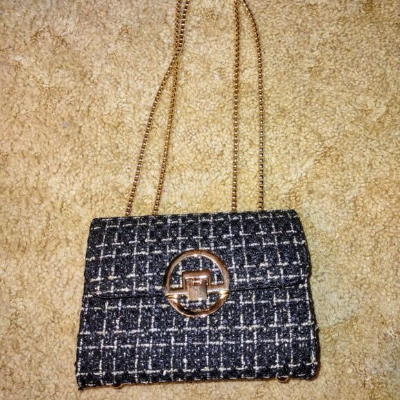 Neiman Marcus Tweed Black Small  Quilted Chain Crossbody Clutch - Picture 1 of 3